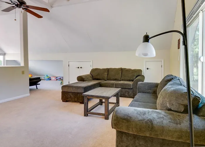 A-frame With Deck - 12 Mi To Lynx Lake! Holiday home *